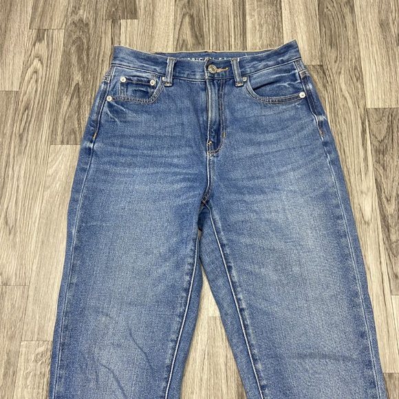 AMERICAN EAGLE Mom Skinny Leg Mid Rise Med Wash Blue Denim Jeans Women's Size 00 - Picture 4 of 12